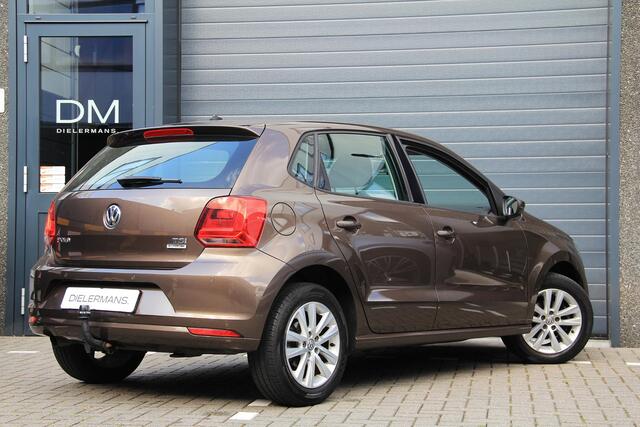 Volkswagen POLO 1.2 TSI 90pk Highline | Multifunctioneel stuurwiel ACC | Groot infotainment scherm | Stoelverwarming | Cruise control | Trekhaak | Parkeersensoren | Vol!
