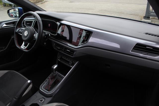 Volkswagen POLO 2.0 TSI GTI Automaat/Panoramadak/Virtueel dashboard/Velours lederen bekleding/Navigatie/Stoelverwarming/Apple carplay/Cruise control adaptief/Spiegels inklapbaar/Parkeer assistent/Climate control/Parkeersensoren voor en achter