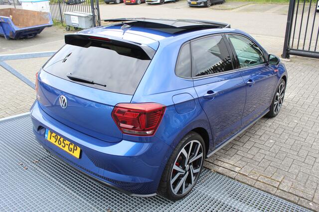 Volkswagen POLO 2.0 TSI GTI Automaat/Panoramadak/Virtueel dashboard/Velours lederen bekleding/Navigatie/Stoelverwarming/Apple carplay/Cruise control adaptief/Spiegels inklapbaar/Parkeer assistent/Climate control/Parkeersensoren voor en achter