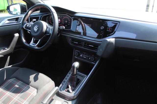 Volkswagen POLO 2.0 TSI GTI Automaat/Panoramadak/Navigatie/Achteruitrijcamera/Adaptive cruise control/Climate control/Keyless/Parkeersensoren rondom/DAB/18'' Lichtmetalen velgen/LED koplampen/Bluetooth.