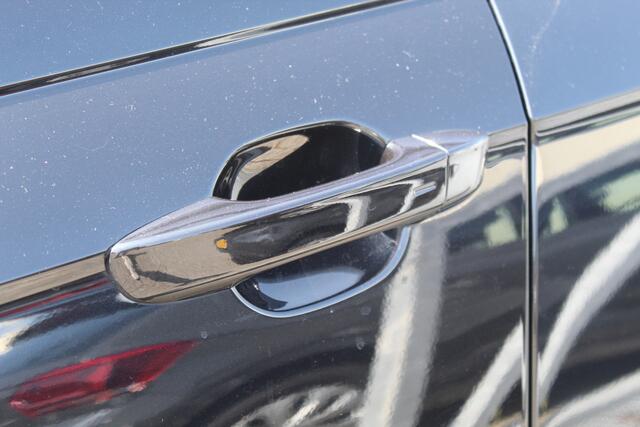 Volkswagen POLO 2.0 TSI GTI Automaat/Panoramadak/Navigatie/Achteruitrijcamera/Adaptive cruise control/Climate control/Keyless/Parkeersensoren rondom/DAB/18'' Lichtmetalen velgen/LED koplampen/Bluetooth.