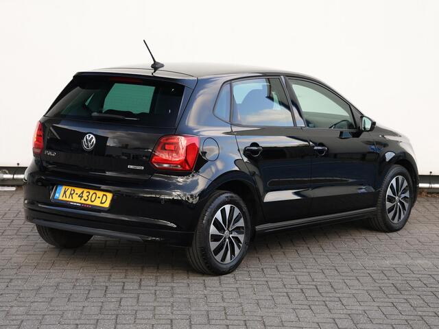 Volkswagen POLO 1.0 BlueMotion Connected Series 95pk | Navigatie | Cruise control | Airco | Parkeersensoren | Alarm | Lichtmetalen velgen | Spraakbediening | Nederlandse auto