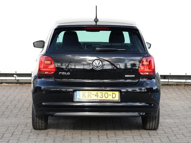 Volkswagen POLO 1.0 BlueMotion Connected Series 95pk | Navigatie | Cruise control | Airco | Parkeersensoren | Alarm | Lichtmetalen velgen | Spraakbediening | Nederlandse auto