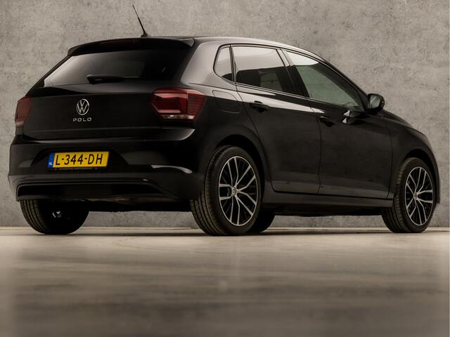 Volkswagen POLO 1.0 TSI Sportline Automaat (APPLE CARPLAY, PARKEERSENSOREN, LM VELGEN, GETINT GLAS, SPORTSTOELEN, ADAPTIVE CRUISE, PARKEERSENSOREN, NIEUWSTAAT)