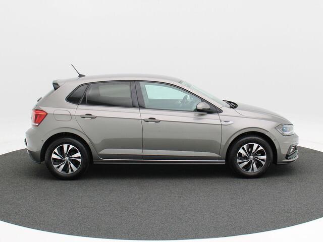 Volkswagen POLO 1.0 TSi R-Line | Full LED | Navigatie | Trekhaak | Privacy Glass | Parkeersensoren | 147.681 Km!!