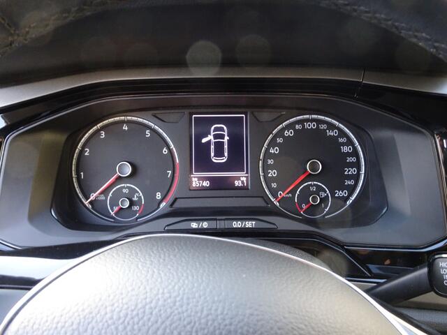 Volkswagen POLO 1.0 TSI Comfortline Airco, navigatie, parkeersensoren voor en achter, cruise controle, enz.