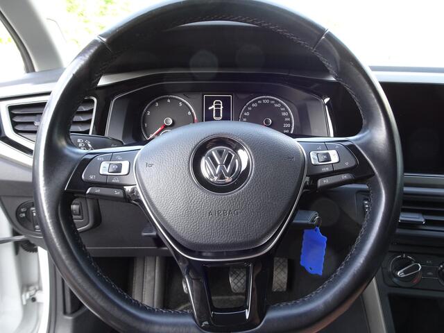 Volkswagen POLO 1.0 TSI Comfortline Airco, navigatie, cruise controle, parkeersensoren voor en achter, enz.