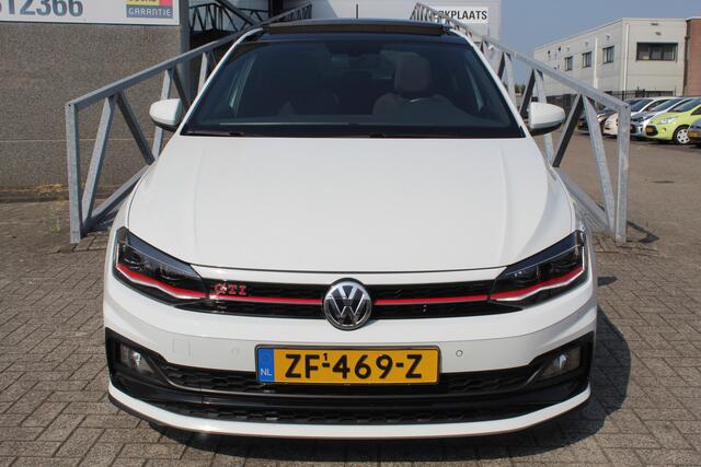Volkswagen POLO 2.0 TSI GTI Automaat Org. Nederlands/Dealeronderhouden/Panoramadak/Navigatie/Achteruitrijcamera/Virual cockpit/Adaptive cruise control/Climate control/Keyless/Parkeersensoren rondom/DAB/Apple carplay/18'' Lichtmetalen velgen/LED koplampen/Bluetooth.