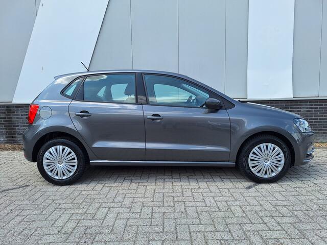 Volkswagen POLO 1.2 TSI Comfortline 90pk DSG Automaat | PDC v+a | Cruise control | Airco | Trekhaak |