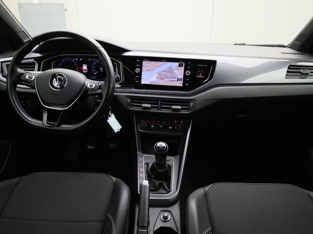 Volkswagen POLO 1.0TSI/95PK Highline Business R line · Navigatie · Trekhaak · Parkeersensoren