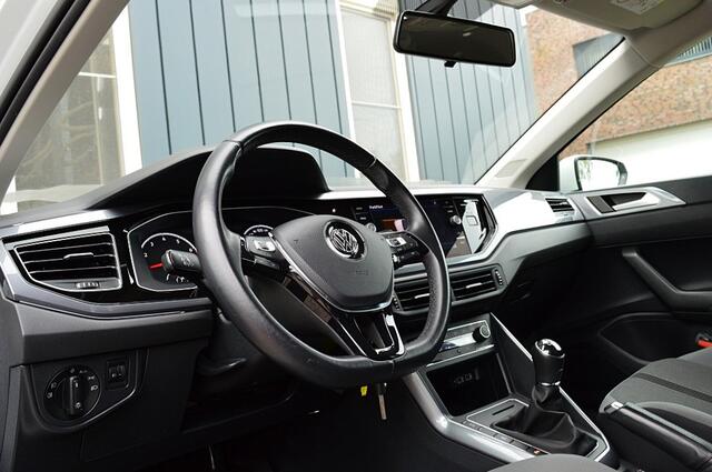Volkswagen POLO 1.0 TSI Highline Rijklaarprijs-Garantie Navigatie Airco Apple Carplay/Android Auto