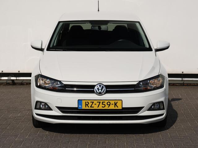 Volkswagen POLO 1.0 TSI Comfortline 95PK | Navigatie | trekhaak | | Cruise control | 16" LMV
