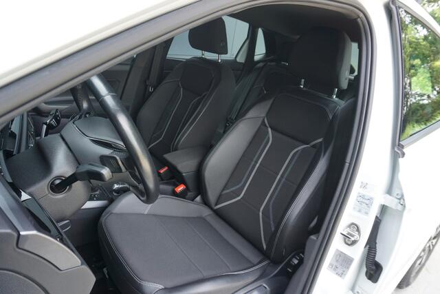 Volkswagen POLO 1.0 TSI Comfortline Business | Origineel NL | 1ste Eigenaar | ACC | Trekhaak | Navigatie | Airco |