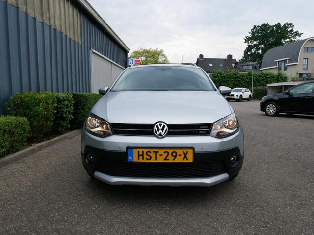 Volkswagen POLO 1.2 TSI CROSS POLO **Clima//Lm **