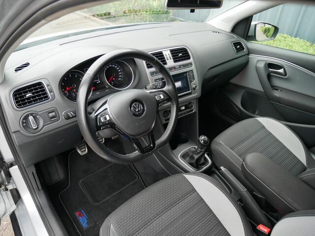 Volkswagen POLO 1.2 TSI CROSS POLO **Clima//Lm **