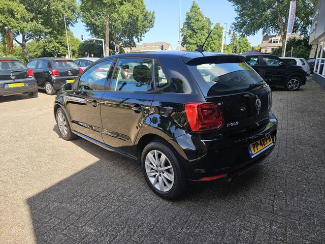 Volkswagen POLO 1.2 TSI Comfortline Business R / Airco/ Navigatie/ Cruise/ Apple carplay/ PDC/ LM Velgen/ R-Line pakket