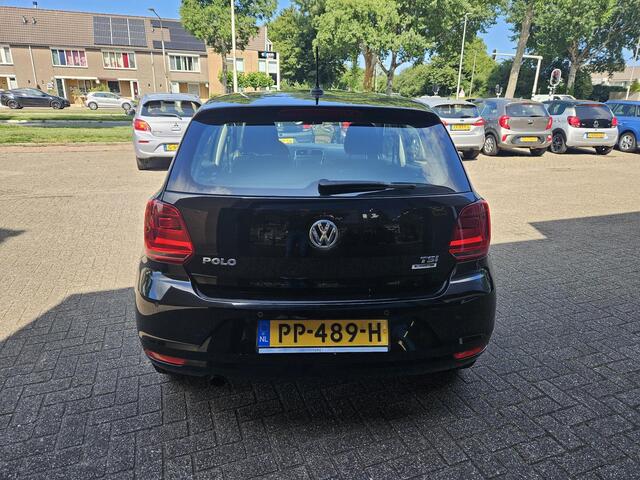 Volkswagen POLO 1.2 TSI Comfortline Business R / Airco/ Navigatie/ Cruise/ Apple carplay/ PDC/ LM Velgen/ R-Line pakket