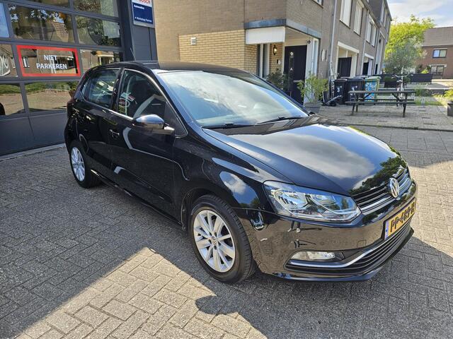 Volkswagen POLO 1.2 TSI Comfortline Business R / Airco/ Navigatie/ Cruise/ Apple carplay/ PDC/ LM Velgen/ R-Line pakket