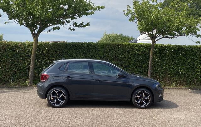 Volkswagen POLO 1.0 TSI 96 PK Navi Carplay PDC Mf.stuur NAP Comfortline