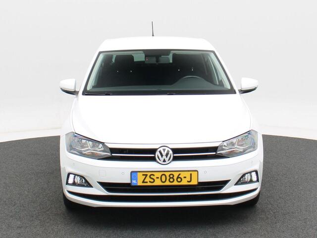 Volkswagen POLO 1.0 TSi 95 Pk Comfortline | Adaptive Cruise | Carplay | Navigatiesysteem | Privacy Glass | Parkeersensoren | Airco | DAB | 15 Inch | 79.283 Km!!