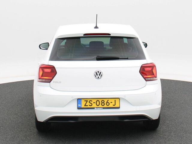 Volkswagen POLO 1.0 TSi 95 Pk Comfortline | Adaptive Cruise | Carplay | Navigatiesysteem | Privacy Glass | Parkeersensoren | Airco | DAB | 15 Inch | 79.283 Km!!