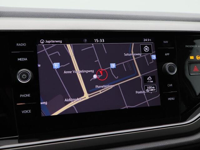 Volkswagen POLO 1.0 TSi 95 Pk Comfortline | Adaptive Cruise | Carplay | Navigatiesysteem | Privacy Glass | Parkeersensoren | Airco | DAB | 15 Inch | 79.283 Km!!