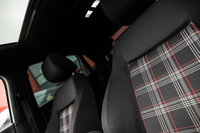 Volkswagen POLO 1.8 TSI GTI | Pano | Navi | Led |
