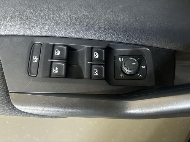 Volkswagen POLO 1.0 TSI 95pk DSG Life Edition · Camera · Apple/Android Car Play · Keyless · Stoelverwarming · Airco · 15'' Inch · Garantie t/m 29-07-2028 of 100.000km