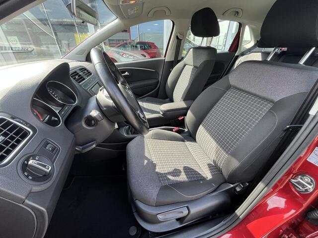 Volkswagen POLO 1.2 TSI Comfortline | Nieuwe 17" hoogglans zwarte velgen met 4-seizoenenbanden | Trekhaak | Apple Carplay / Android Auto | NAP