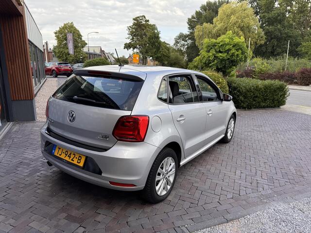 Volkswagen POLO 1.2 TSI Comfortline Navi Mistlamp 15"L.M. Multimedia Airco