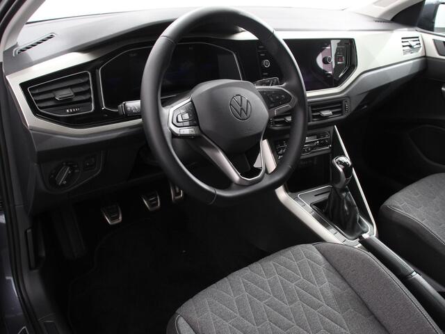 Volkswagen POLO 1.0 TSI Move | Navigatie | App Connect / Android Auto / Apple Carplay | Climate Control | Parkeer sensoren | Lichtmetalen Velgen | Dab | Digitale Cockpit