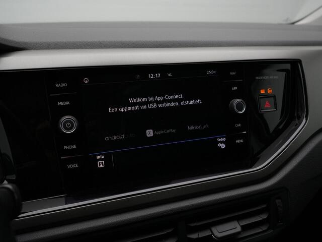 Volkswagen POLO 1.0 TSI 95 pk DSG Comfortline | Trekhaak | Navigatie | Parkeersensoren voor/achter | Adaptive Cruise