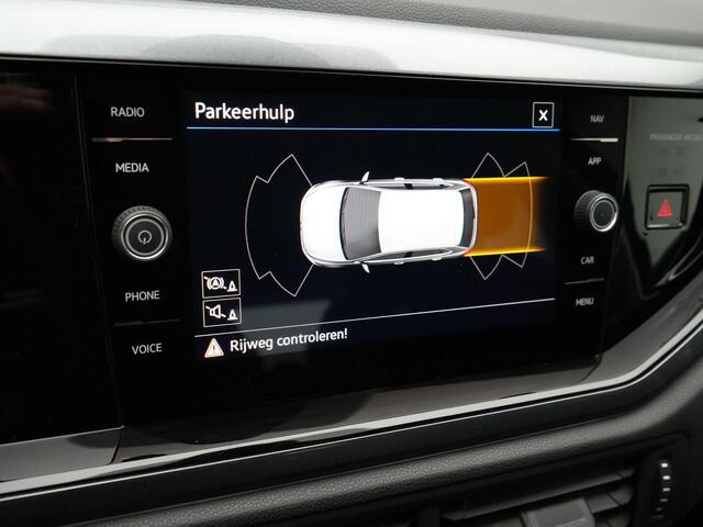 Volkswagen POLO 1.0 TSI 95 pk Style | IQ Light | Parkeersensoren voor/achter | Stoelverwarming | 16 inch