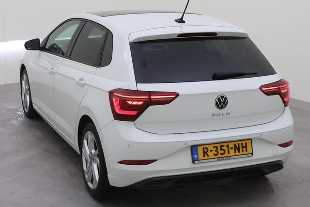 Volkswagen POLO 1.0 TSI Style / PANO/ CAMERA/ PARK. SENSOREN/ IQ. LIGHT/ DIGITAL DASHBOARD/ GETINT GLAS/ NAVI/ CLIMA/ 17" LMV
