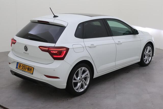 Volkswagen POLO 1.0 TSI Style / PANO/ CAMERA/ PARK. SENSOREN/ IQ. LIGHT/ DIGITAL DASHBOARD/ GETINT GLAS/ NAVI/ CLIMA/ 17" LMV