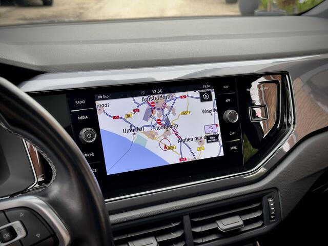 Volkswagen POLO 1.0 TSI 3X R-LINE HIGHLINE PANODAK NAVI PARKPILOT APPLE-CARPLAY LED LMV PDC