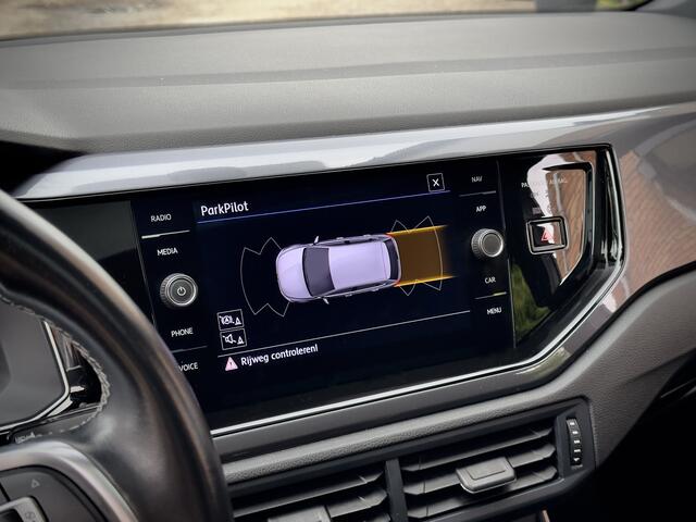 Volkswagen POLO 1.0 TSI 3X R-LINE HIGHLINE PANODAK NAVI PARKPILOT APPLE-CARPLAY LED LMV PDC