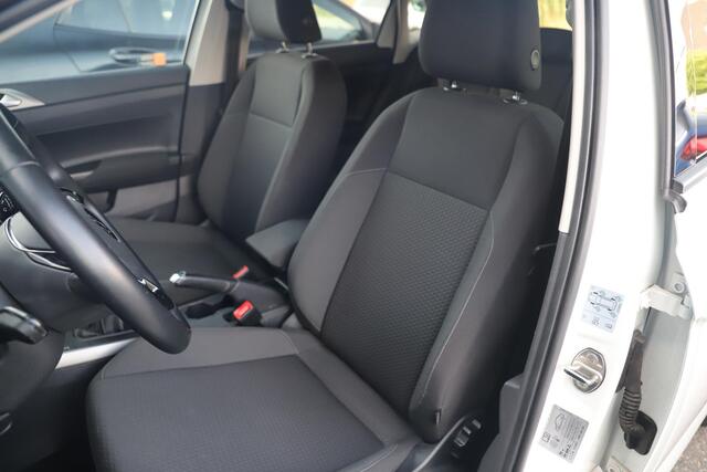 Volkswagen POLO 1.0 TSI R-Line Edition 95PK NAP! Navigatie Achteruitrijcamera Carplay Android 16 inch LMV Privacy Glass