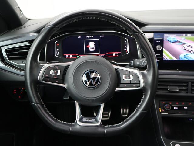 Volkswagen POLO 1.0 TSI Highline Business R | 95 PK | Automaat | Multifunctioneel stuurwiel | Stoelverwarming | Panoramadak |