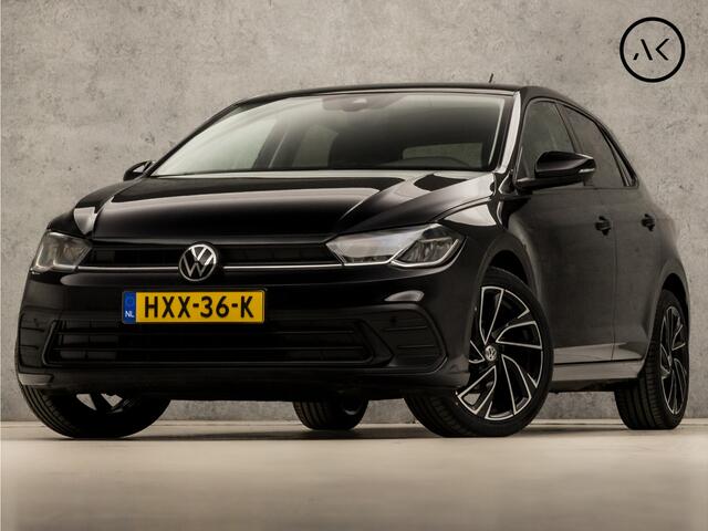 Volkswagen POLO 1.0 TSI Sportline Automaat (VIRTUAL COCKPIT, APPLE CARPLAY, KEYLESS, GROOT NAVI, CLIMATE, SPORTSTOELEN, LM VELGEN, CAMERA, GETINT GLAS, NIEUWSTAAT)
