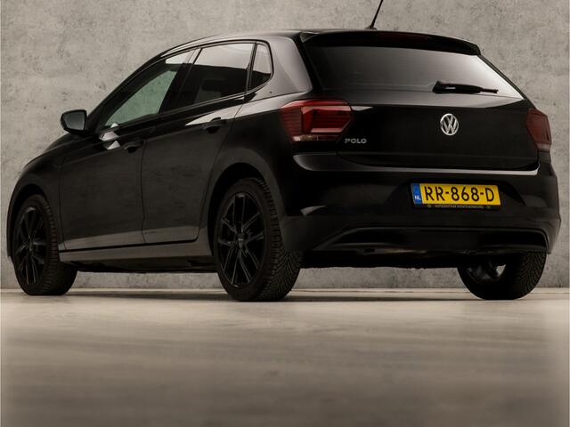 Volkswagen POLO 1.0 Sportline (APPLE CARPLAY, CRUISE, GETINT GLAS, LM VELGEN, ARMSTEUN, SPORTSTOELEN, ELEK PAKKET, LED ACHTERLICHTEN, NIEUWE APK, NIEUWSTAAT)