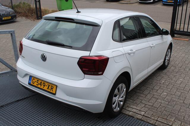 Volkswagen POLO 1.0 TSI Comfortline Automaat/Adaptive cruise control/Airco/Bluetooth/Orig. NL/NAP/Elektrische ramen/Elektrisch verstelbare spiegels.