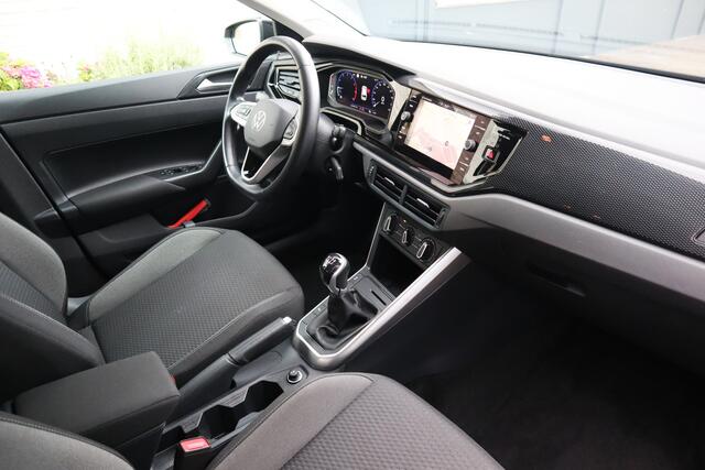 Volkswagen POLO 1.0 TSI Life Virtual cockpit Apple Carplay pdc voor/achter Etc.