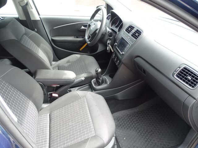 Volkswagen POLO 1.4 TDI Comfortline 5drs, Navigatie, Airco, CruiseControl, Elec ramen, Parkeersensoren