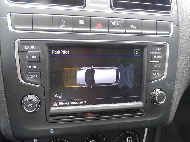 Volkswagen POLO 1.4 TDI Comfortline 5drs, Navigatie, Airco, CruiseControl, Elec ramen, Parkeersensoren