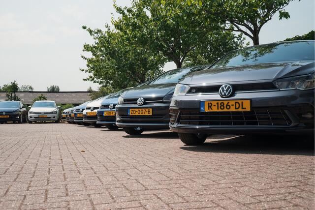 Volkswagen POLO 1.0 TSI 96 PK Highline PDC ECC Navi Carplay NAP