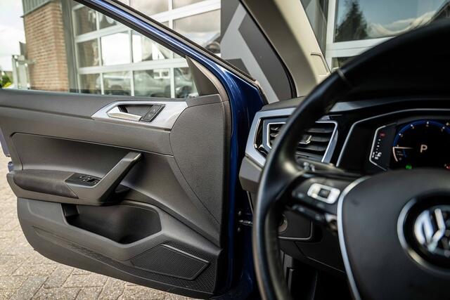 Volkswagen POLO 1.0 TSI Highline | Adap. cruise | Camera | Apple carplay | DSG | PDC | Stoelverwarming | 16' inch |