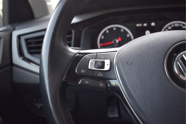 Volkswagen POLO 1.0 TSI Comfortline Adaptive cruise, Navi, 15'' lmv, Carplay