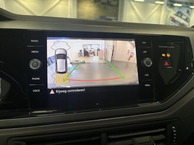 Volkswagen POLO 1.0 Tsi 95pk DSG R-Line · Camera · Apple/Android Car Play · P-Sensoren · Climatronic · 16'' Inch · Garantie t/m 17-11-2028 of 100.000km