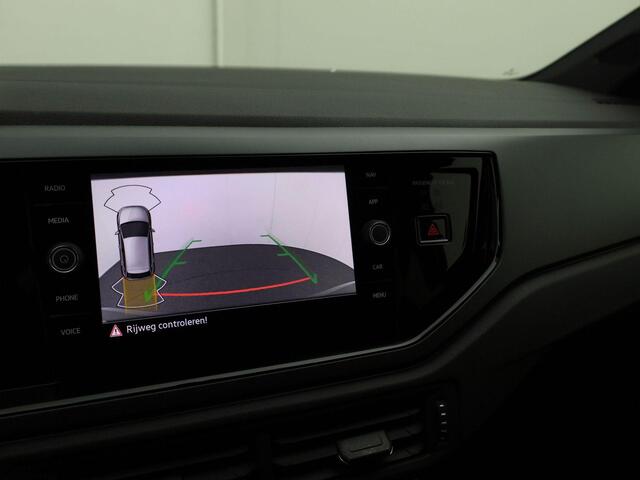 Volkswagen POLO 1.0TSI/95PK R-Line DSG · Navigatie · App connect · Camera + Parkeersensoren · Garantie tot juli 2026
